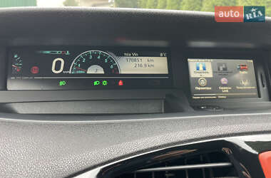 Минивэн Renault Scenic 2011 в 