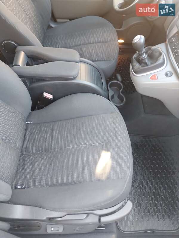 Минивэн Renault Scenic 2007 в Марганце