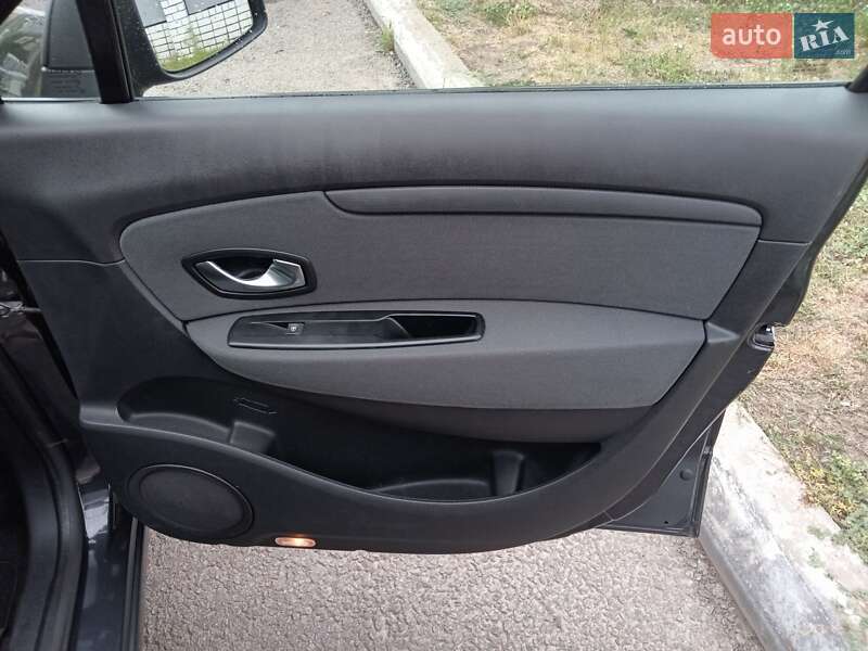 Минивэн Renault Scenic 2011 в Днепре