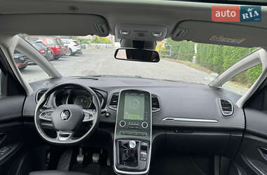 Минивэн Renault Scenic 2016 в 