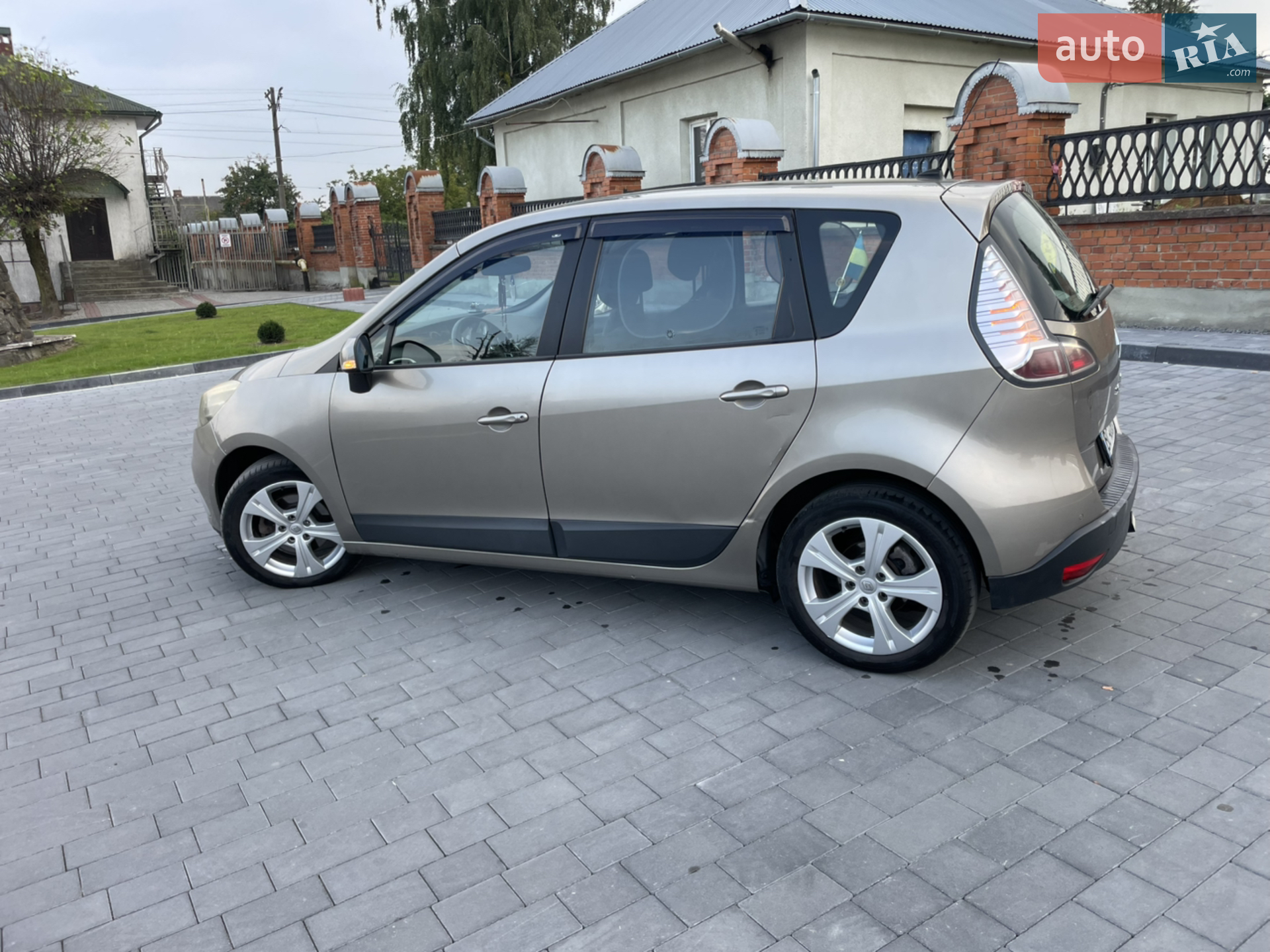 2012 Renault Scenic - мініатюра 19