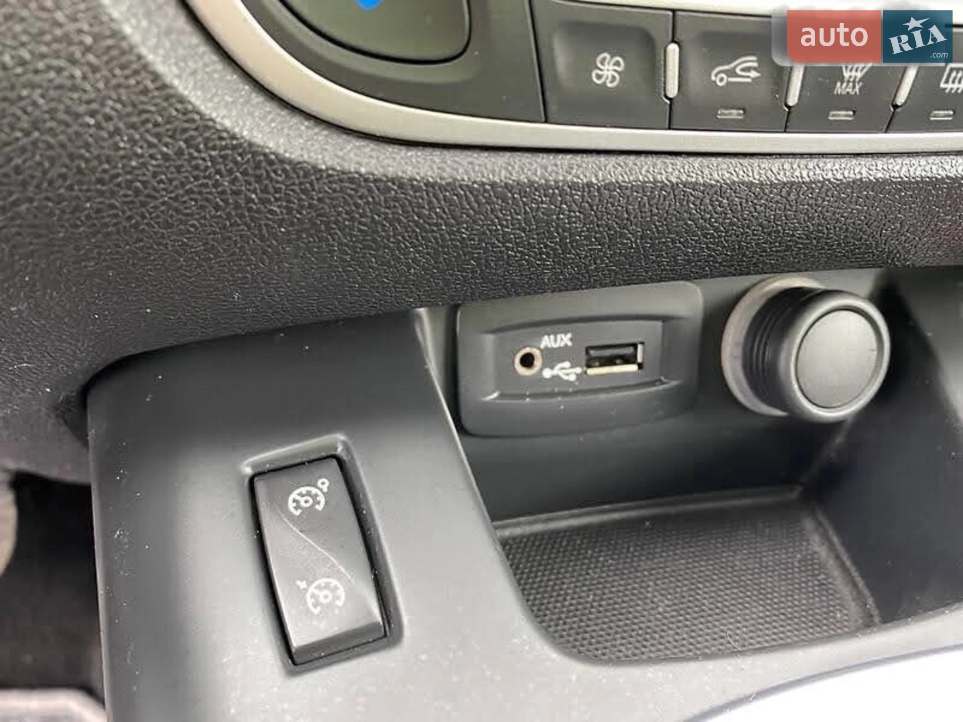 2010 Renault Scenic - мініатюра 41