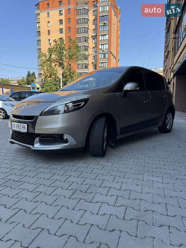 Минивэн Renault Scenic 2012 в Хмельницком