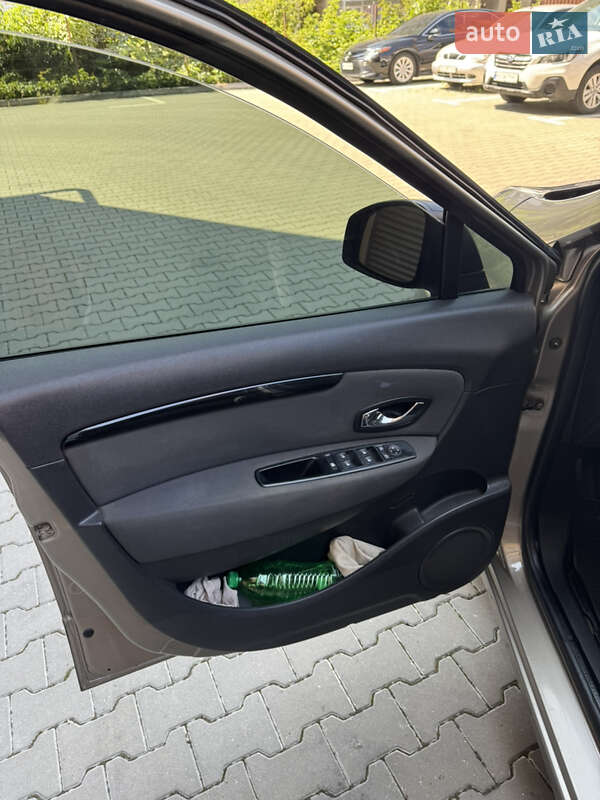 Минивэн Renault Scenic 2012 в Хмельницком