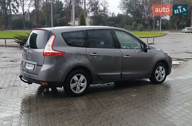 Минивэн Renault Scenic 2009 в 