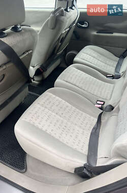 Минивэн Renault Scenic 2004 в 