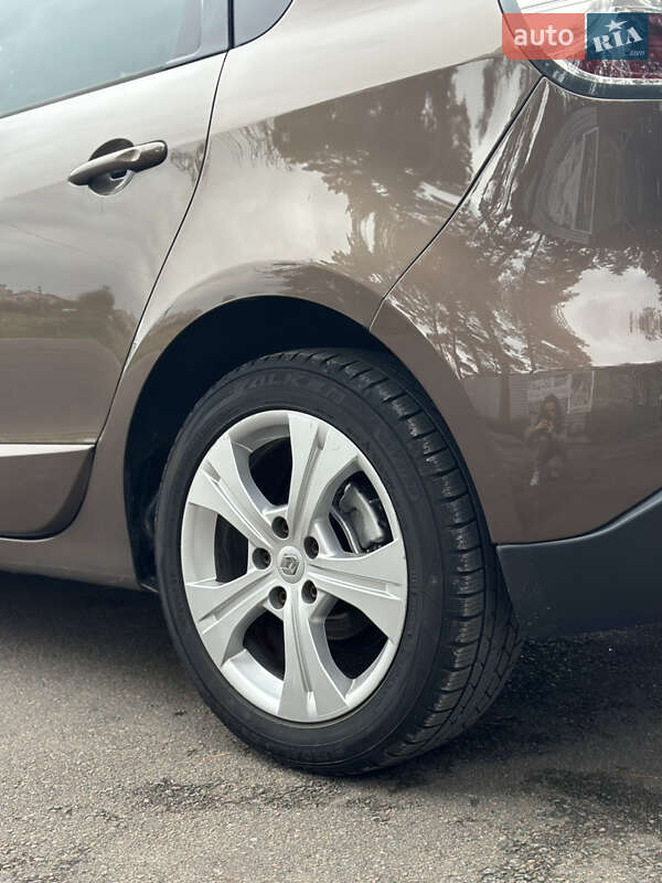 Минивэн Renault Scenic 2012 в Виннице