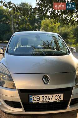Минивэн Renault Scenic 2010 в Варве