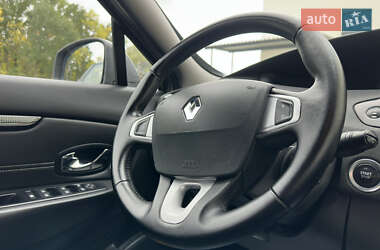 Минивэн Renault Scenic 2012 в 