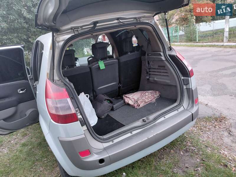 Минивэн Renault Scenic 2004 в Сарнах