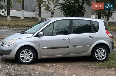 Минивэн Renault Scenic 2005 в 