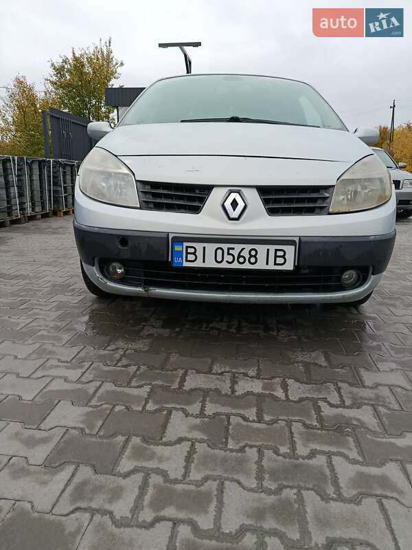 Минивэн Renault Scenic 2004 в 