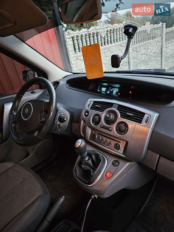 Минивэн Renault Scenic 2009 в Хороле