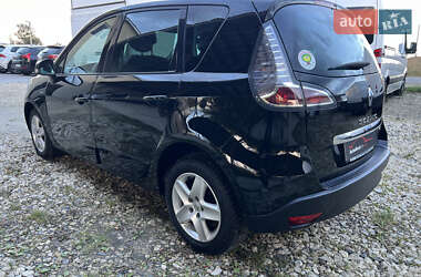 Минивэн Renault Scenic 2012 в 