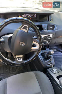 Универсал Renault Scenic 2012 в 