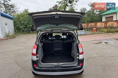 Минивэн Renault Scenic 2004 в 