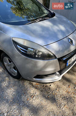 Универсал Renault Scenic 2012 в 