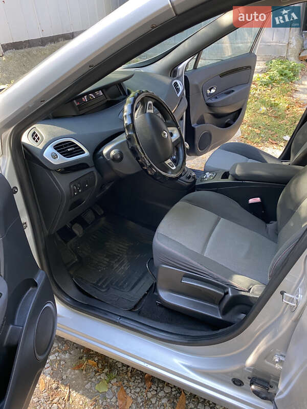 Универсал Renault Scenic 2012 в Днепре