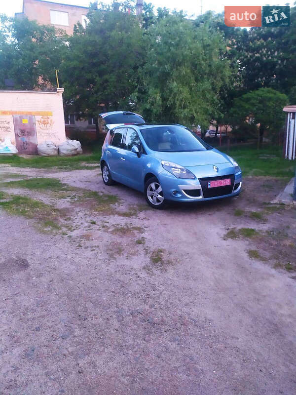 Минивэн Renault Scenic 2010 в Киеве фото 5 Минивэн Renault Scenic 2010 в Киеве