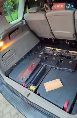 Минивэн Renault Scenic 2006 в 