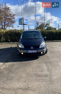 Минивэн Renault Scenic 2004 в 