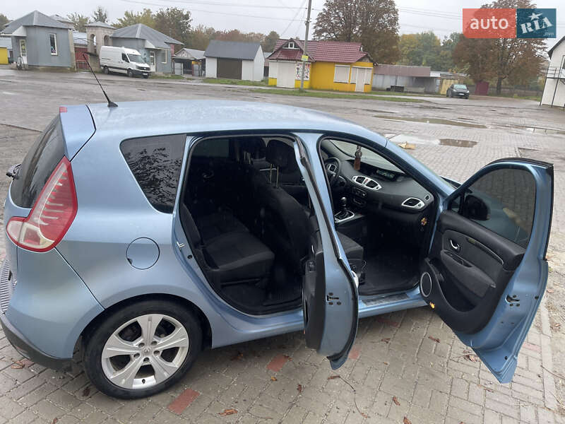 Минивэн Renault Scenic 2009 в Бродах