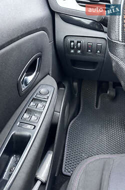 Минивэн Renault Scenic 2012 в 