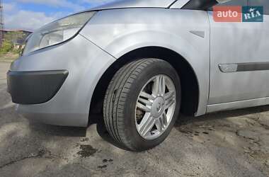 Минивэн Renault Scenic 2006 в  фото 13 Минивэн Renault Scenic 2006 в