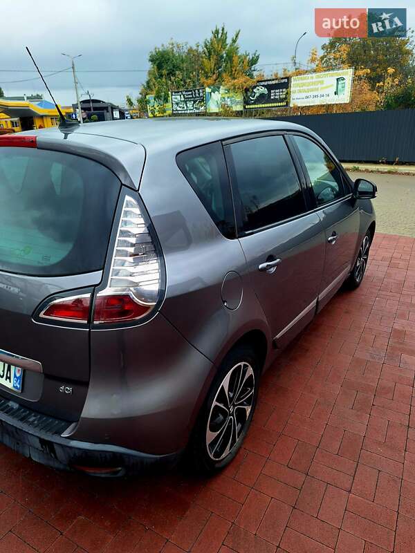 Минивэн Renault Scenic 2014 в Ровно