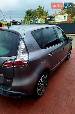 Минивэн Renault Scenic 2014 в 