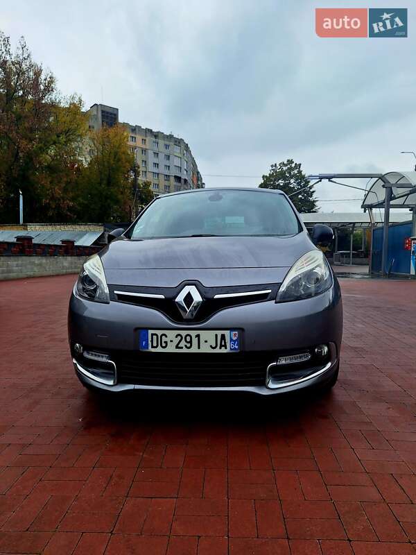 Минивэн Renault Scenic 2014 в 