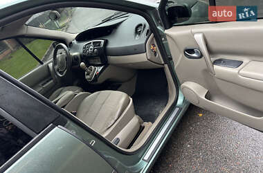 Минивэн Renault Scenic 2006 в 