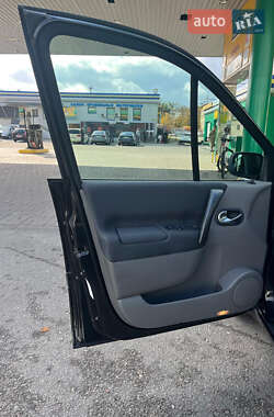 Минивэн Renault Scenic 2006 в 