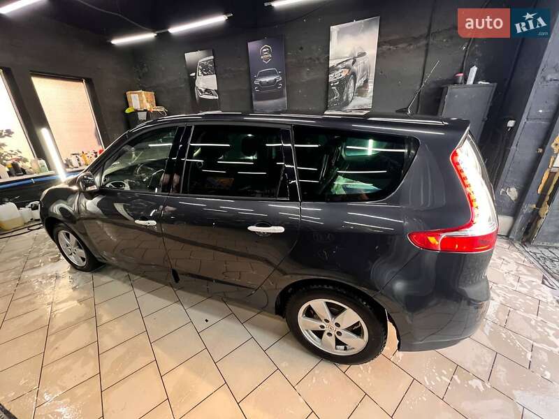 Мінівен Renault Scenic 2010 в Житомирі