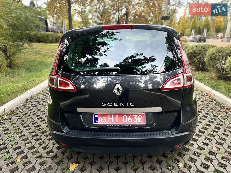 Минивэн Renault Scenic 2010 в Буче