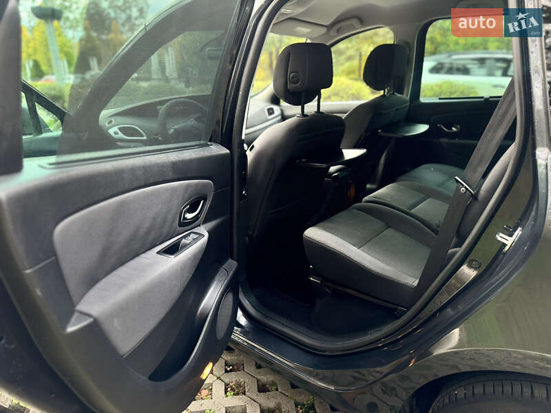 Минивэн Renault Scenic 2010 в Буче