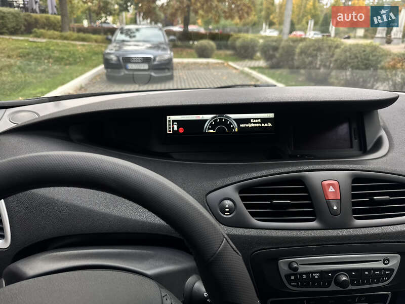 Минивэн Renault Scenic 2010 в Буче