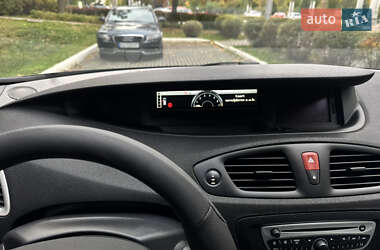 Минивэн Renault Scenic 2010 в 