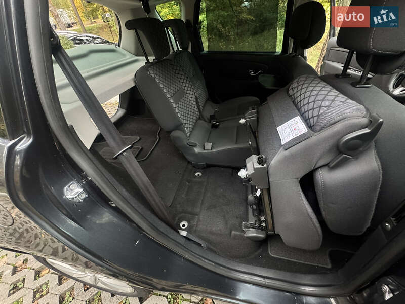 Минивэн Renault Scenic 2010 в Буче