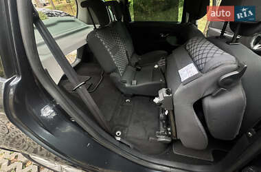 Минивэн Renault Scenic 2010 в 