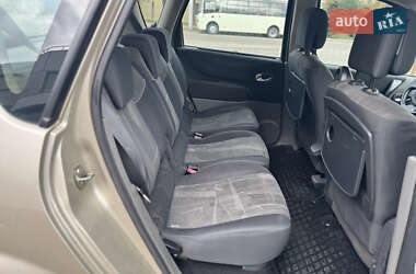 Минивэн Renault Scenic 2006 в 