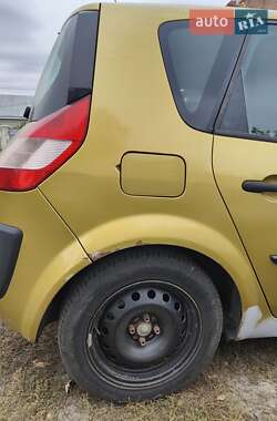 Минивэн Renault Scenic 2005 в 