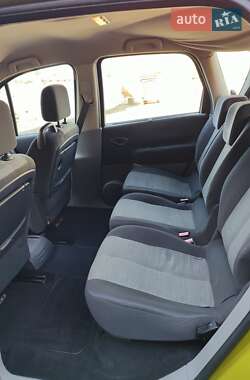Минивэн Renault Scenic 2005 в 