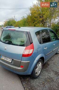 Минивэн Renault Scenic 2004 в 