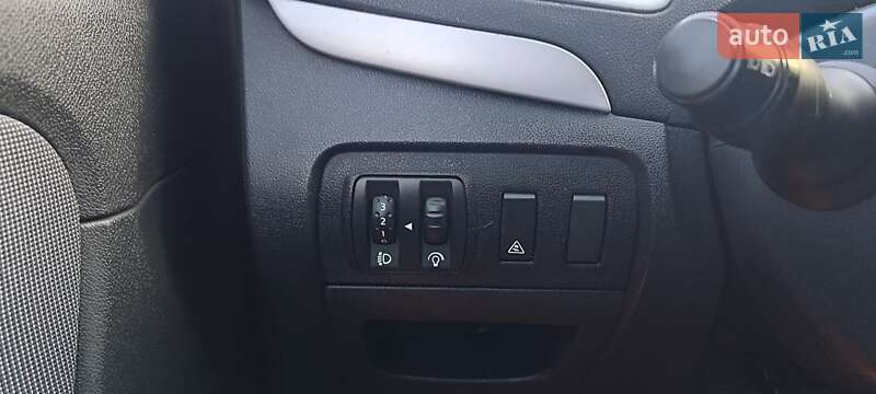 Минивэн Renault Scenic 2011 в Тернополе