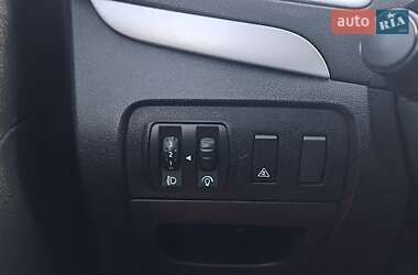 Минивэн Renault Scenic 2011 в 