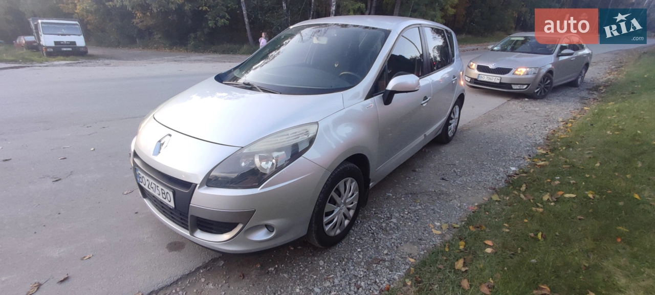 2010 Renault Scenic - мініатюра 16