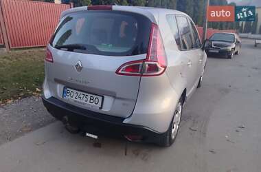 Минивэн Renault Scenic 2011 в 