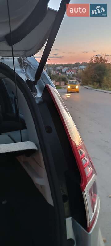 Минивэн Renault Scenic 2011 в Тернополе