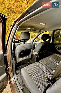 Минивэн Renault Scenic 2011 в 